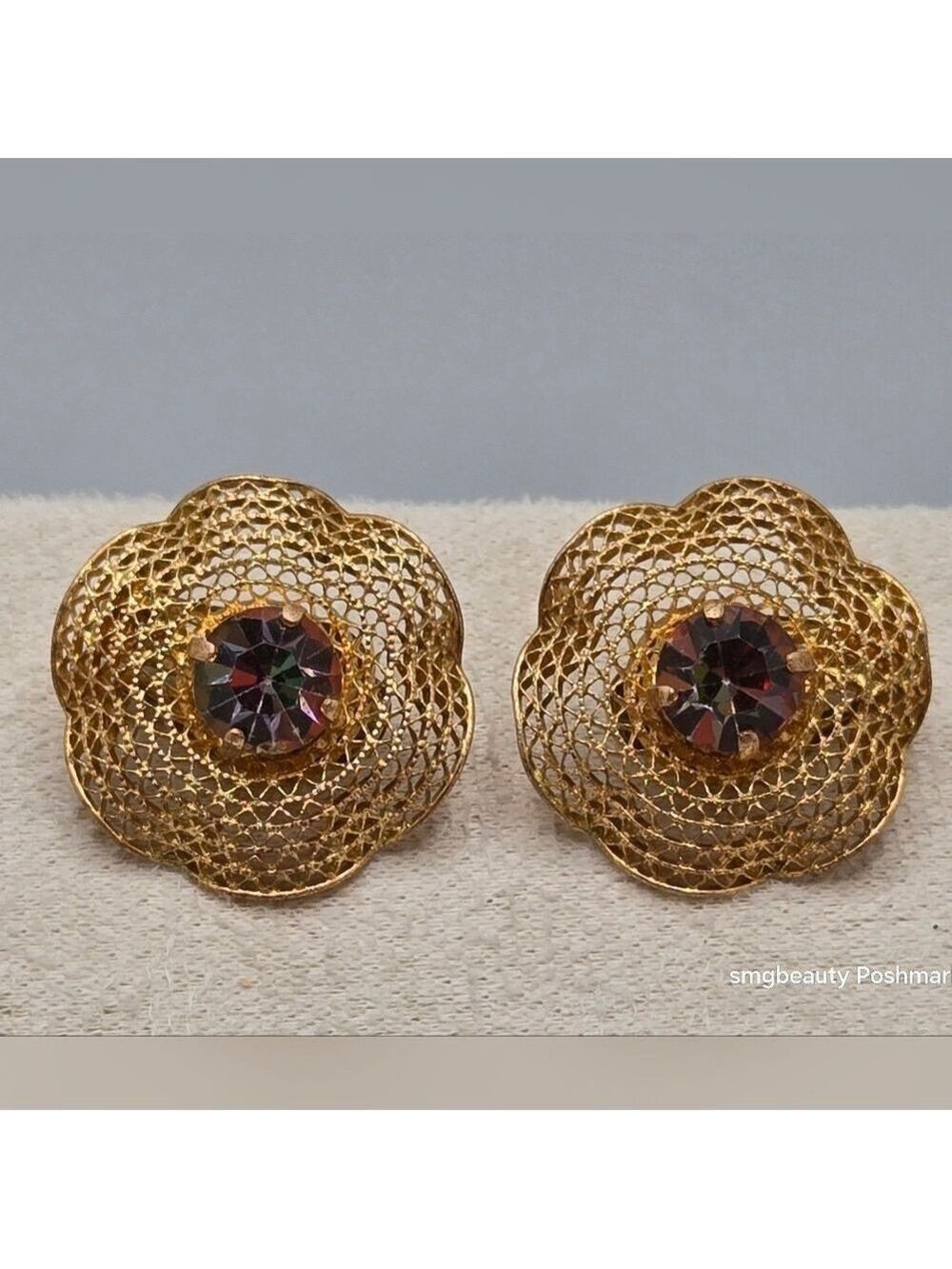 ✨2/$10✨ Filigree Mesh Clip-On Earrings w/ Purple AB Rhinestones Vintage Find